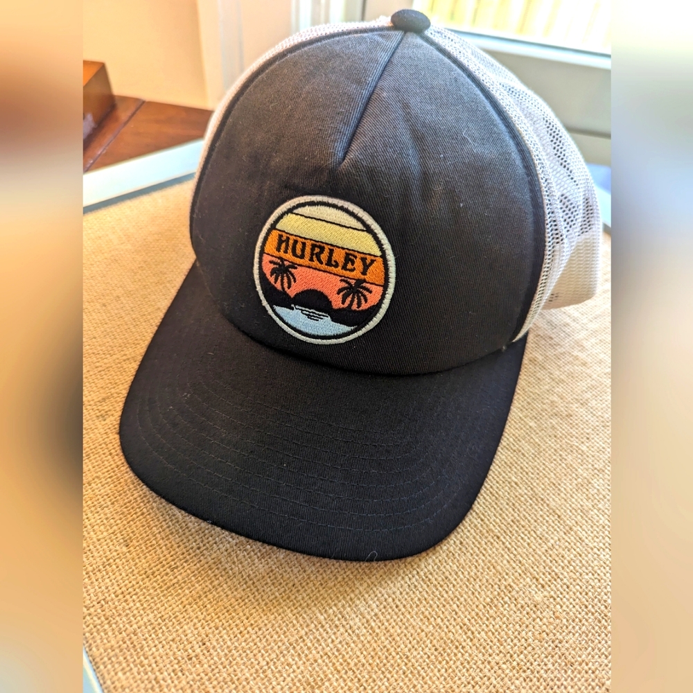 Hurley trucker hat